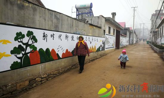 1520398962665567.jpg 墙画已成了板桥村一道亮丽的风景。9.jpg