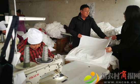 1520398781683978.jpg “刘二妮”现在的车间已满足不了生产需求。1.jpg